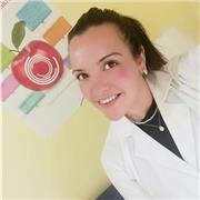 Laureata in Biotecnologie e specializzata in Nutrizione umana, impartisce lezioni di Biologia. Anche per esami universitari